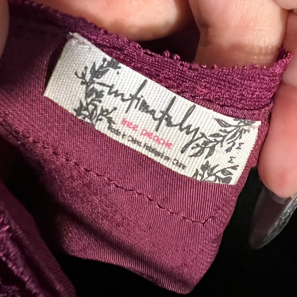 Free People Elegance: Maroon Burgundy Wine Lacy Satin Camisole - Size Medium - Picture 5 of 6